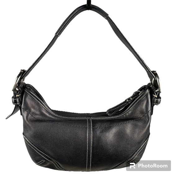 Coach Handbags - Coach Vintage Soho Hobo Black Leather Shoulder Bag